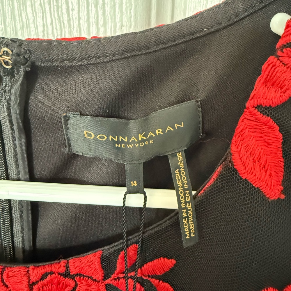 Donna Karan Dress NWT Embroidered Red Roses Blk Sz 14 *see photos & description - Picture 2 of 9